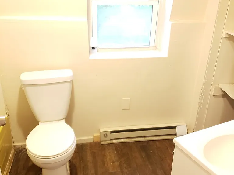537 Pratt St — Photo 5