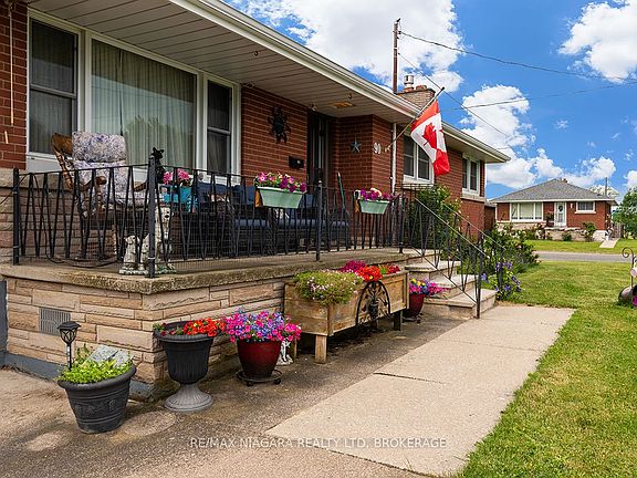 3rd image of 90 John St