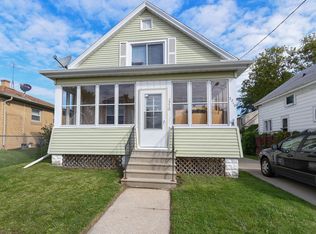 2210 Lawn St, Racine, WI 53404
