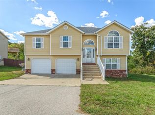 23017 Reward Rd, Waynesville, MO 65583