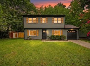 9 Newgate Village Rd, Hampton, VA 23666