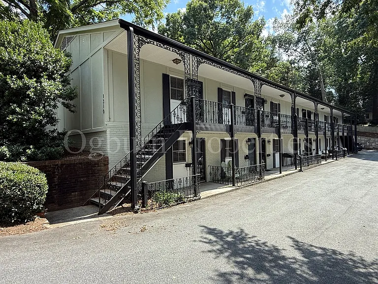 1310 Brookstown Ave — Photo 1
