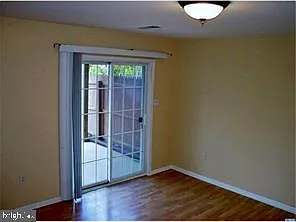 3 bed, 2.5 bath, 1600 sqft, $2,600 — Photo 4