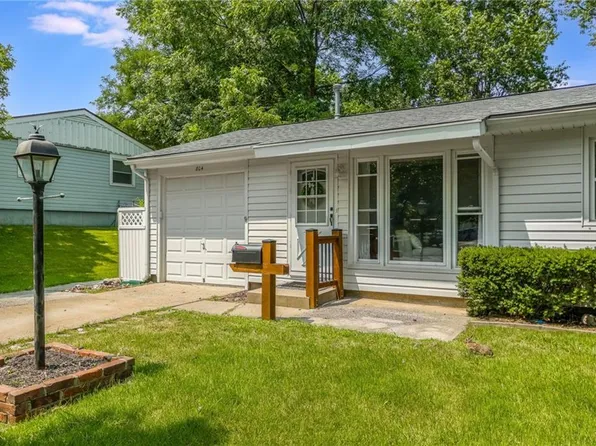 804 NE 61st St, Gladstone, MO 64118