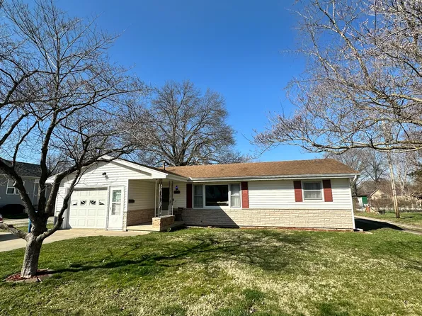 430 W Wilson St, Monticello, IL 61856