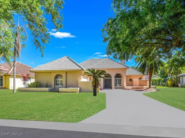 11801 Pinewood Lakes Dr, Fort Myers, FL 33913