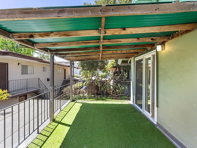 1504 Alameda Ave #D - 2 bedroom | 1 bathroom — Photo 16