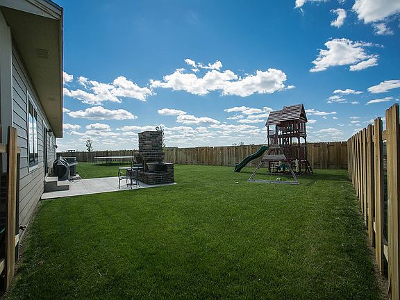 5th image of 501 Jenna Ln