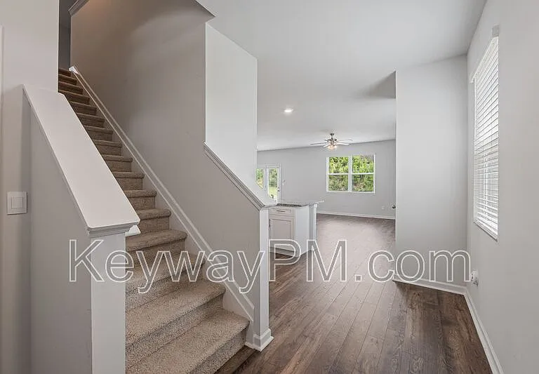 1429 Deer Hollow Run — Photo 4