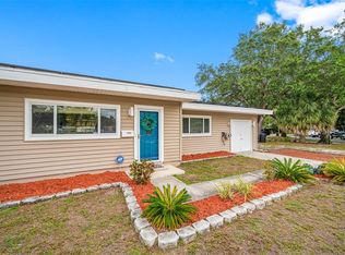 7000 Onyx Dr N, Saint Petersburg, FL 33702