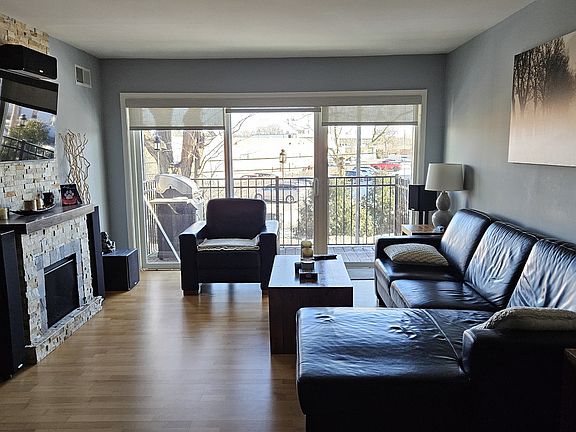 4th image of 5300 Carriageway Dr APT 201