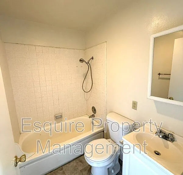 2050 N Ventura Rd #6 — Photo 14
