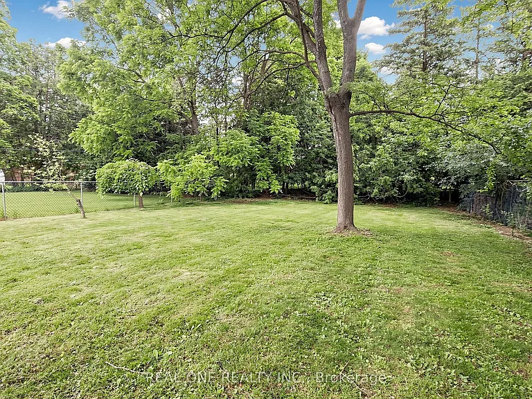 49 Bayview Pkwy #BASEMENT — Photo 28