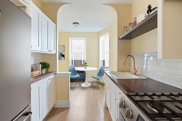 Sold by Compass | media 6