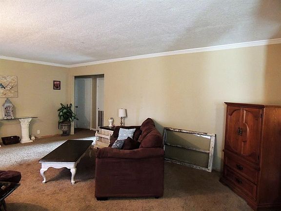 3rd image of 1721 Missouri St