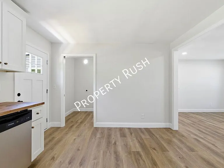 6107 Vance Cir — Photo 9