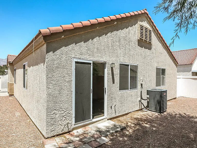 533 Regal Robin Way — Photo 16