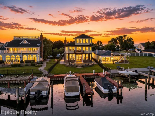 32354 N River Rd, Harrison Township, MI 48045