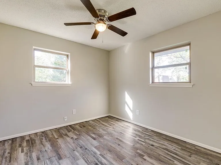 1603 Sheffield Dr — Photo 13