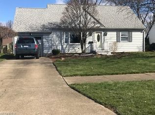 2137 Mary Dr NE, Warren, OH