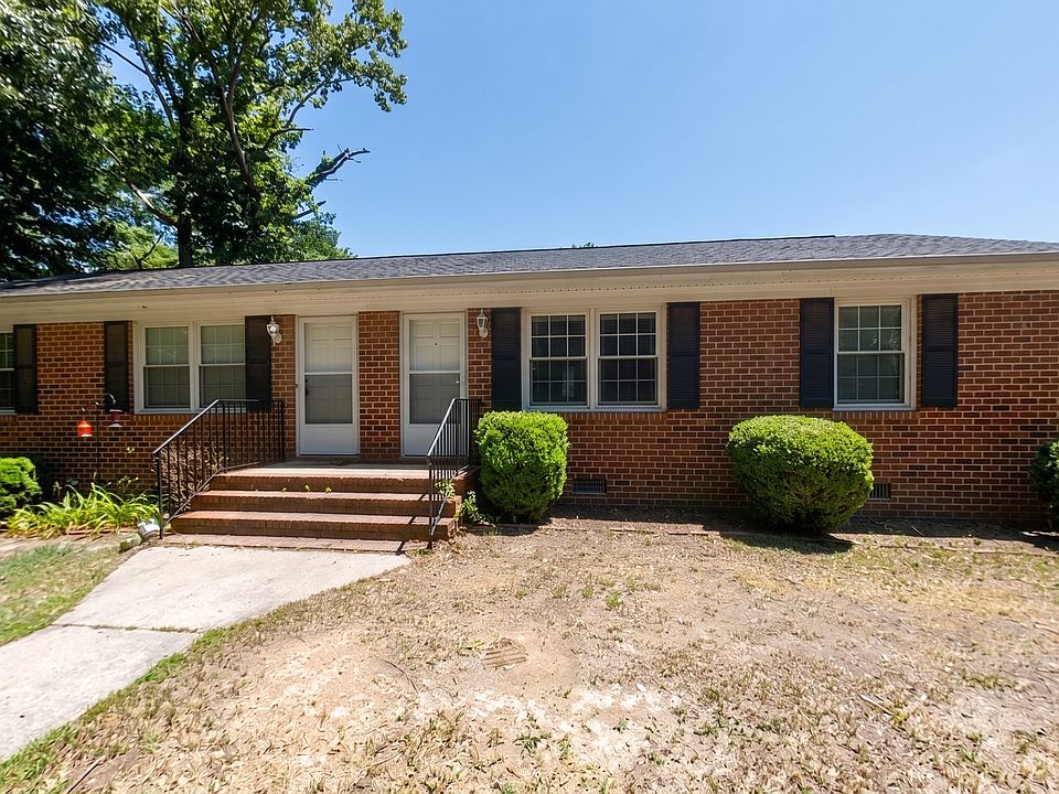1st image of 216 W Broaddus Ave