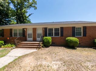 216 W Broaddus Ave, Bowling Green, VA 22427