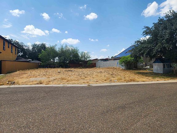 3rd image of 218 Daisy Ln