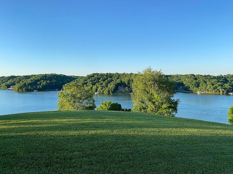 1st image of Lake Court Dr