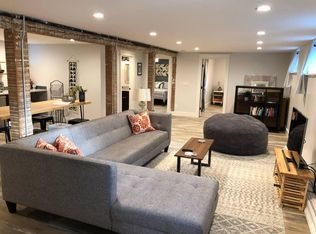 16 Smith St, Seattle, WA 98109