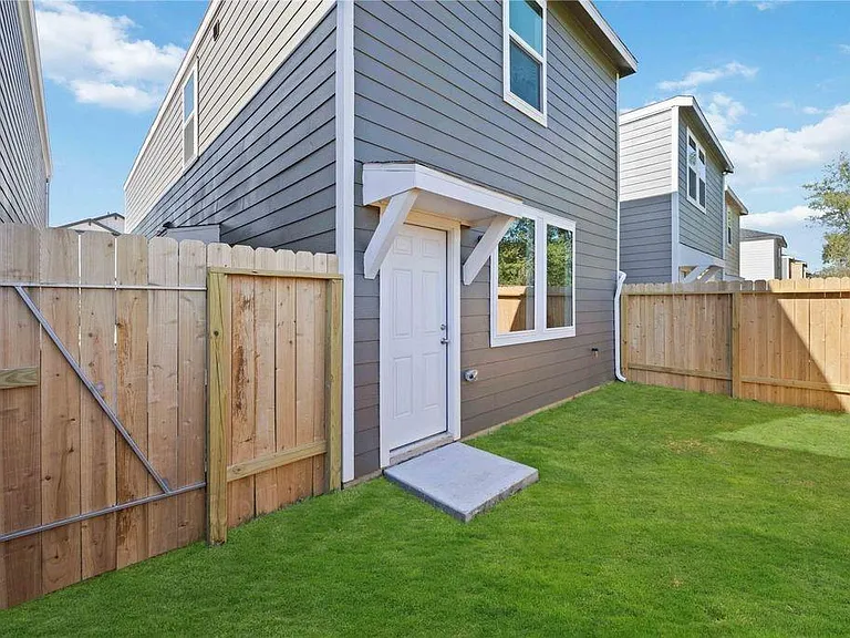 5930 Manning Oaks St — Photo 14