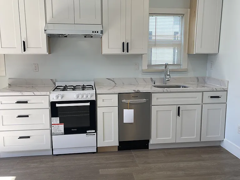 1251 Burnett St #1251 — Photo 8