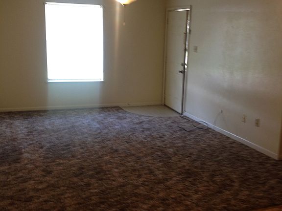 3rd image of 204 Daisy St #B