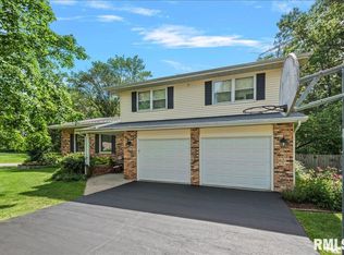 2 Madera Ct, Taylorville, IL 62568