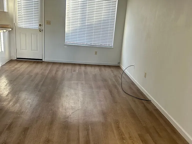 130 Curry Dr — Photo 11
