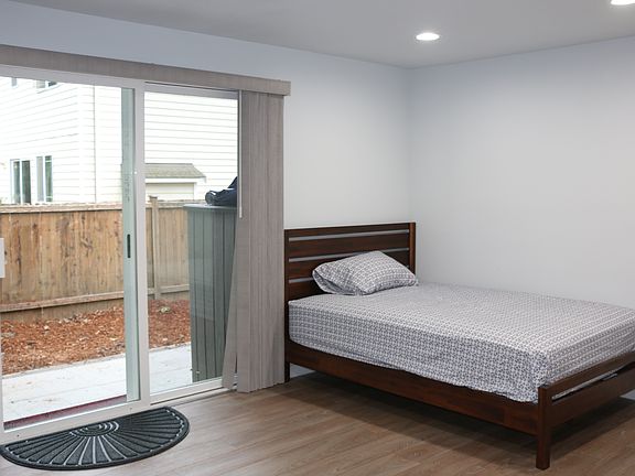 4th image of 15422 Linden Ave N Studio 4
