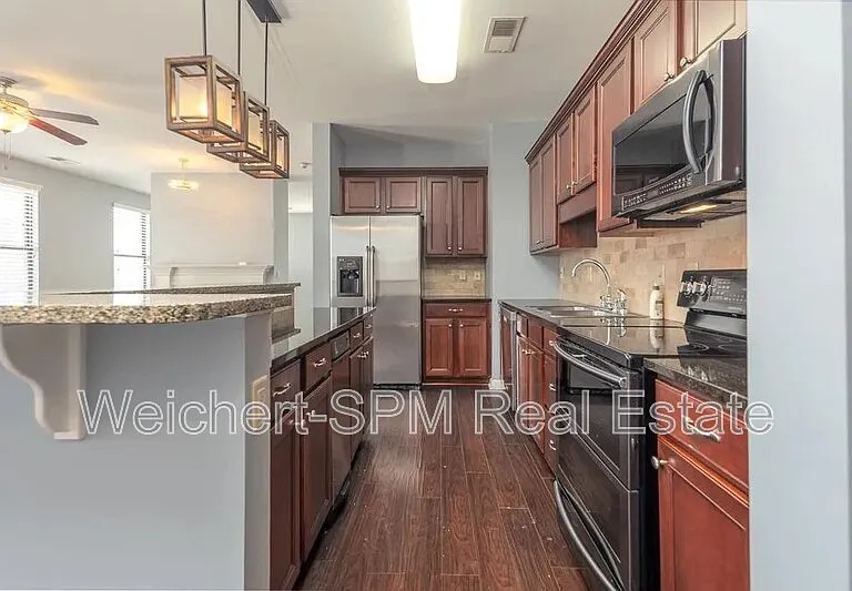 721 Litty Ct #201 — Photo 3