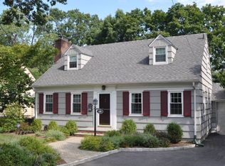 228 Shunpike Rd, Chatham, NJ 07928