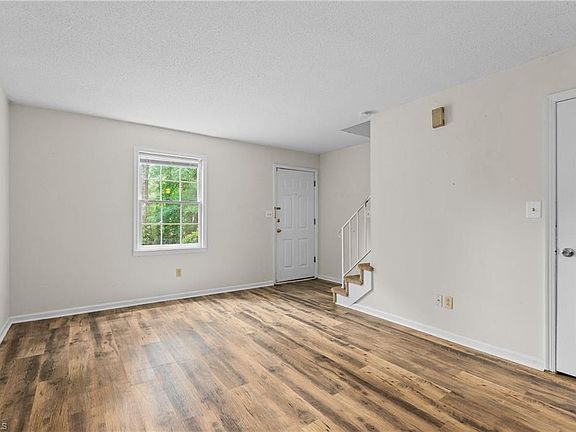 5th image of 4000 S Bend Dr #109