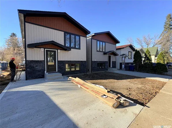 1515 F Avenue N, Saskatoon, SK S7L 0N1