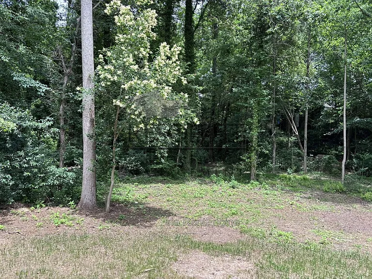 520 Brent Rd — Photo 15