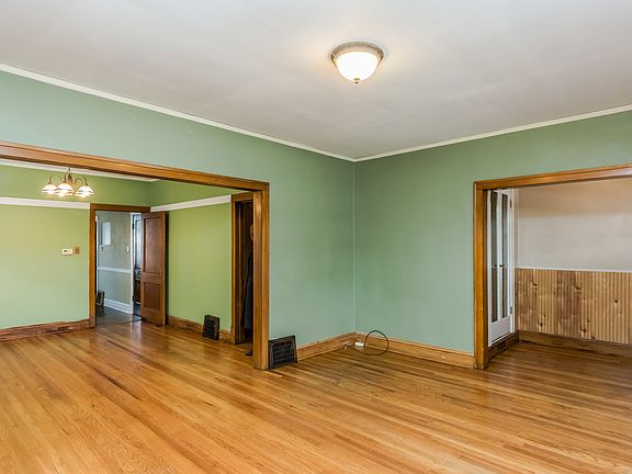 3rd image of 1113 Ferdinand Ave