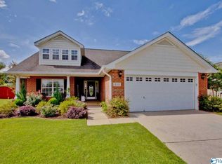4811 Canterwood Dr SE, Owens Cross Roads, AL 35763