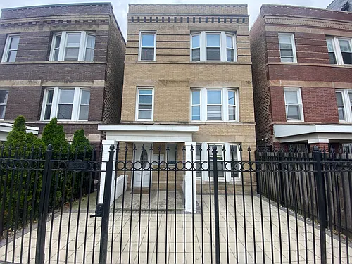 2323 W Fullerton Ave #3 Photo 1