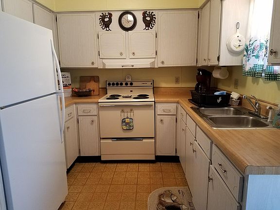 Bright kitchen