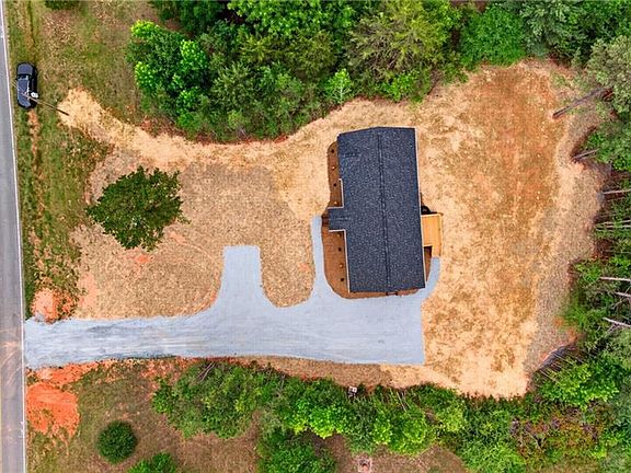 2nd image of 2591 Hopewell Friends Rd