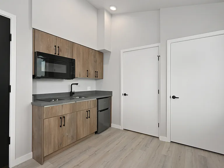 Clara Apartments — Photo 77