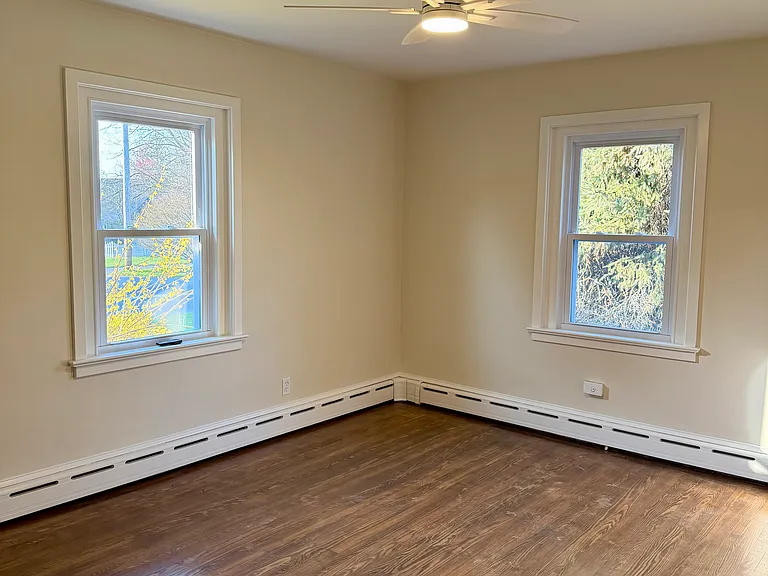 204 W Main St — Photo 9