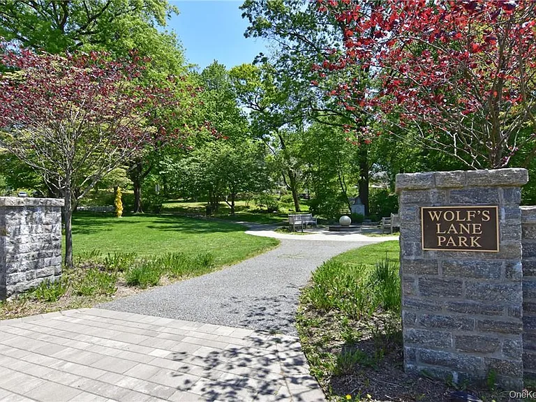 235 Wolfs Ln #2C — Photo 12