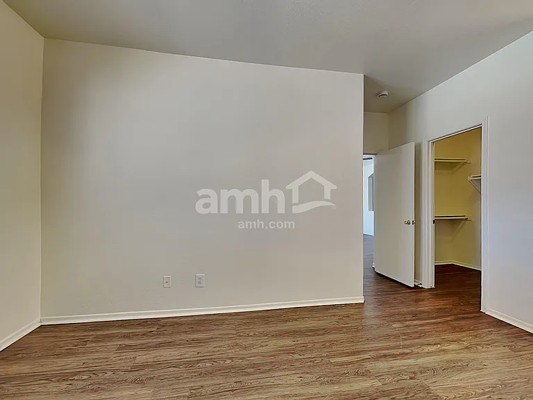 11170 W Almeria Rd — Photo 10