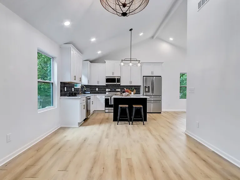 1250 Byewood Ln SW — Photo 11